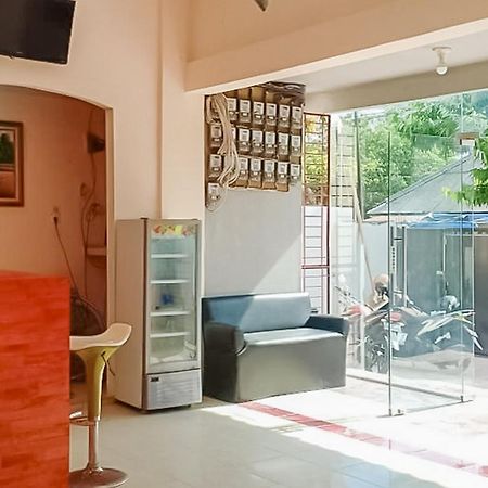 Waringin Residence Redpartner Medan Exteriör bild