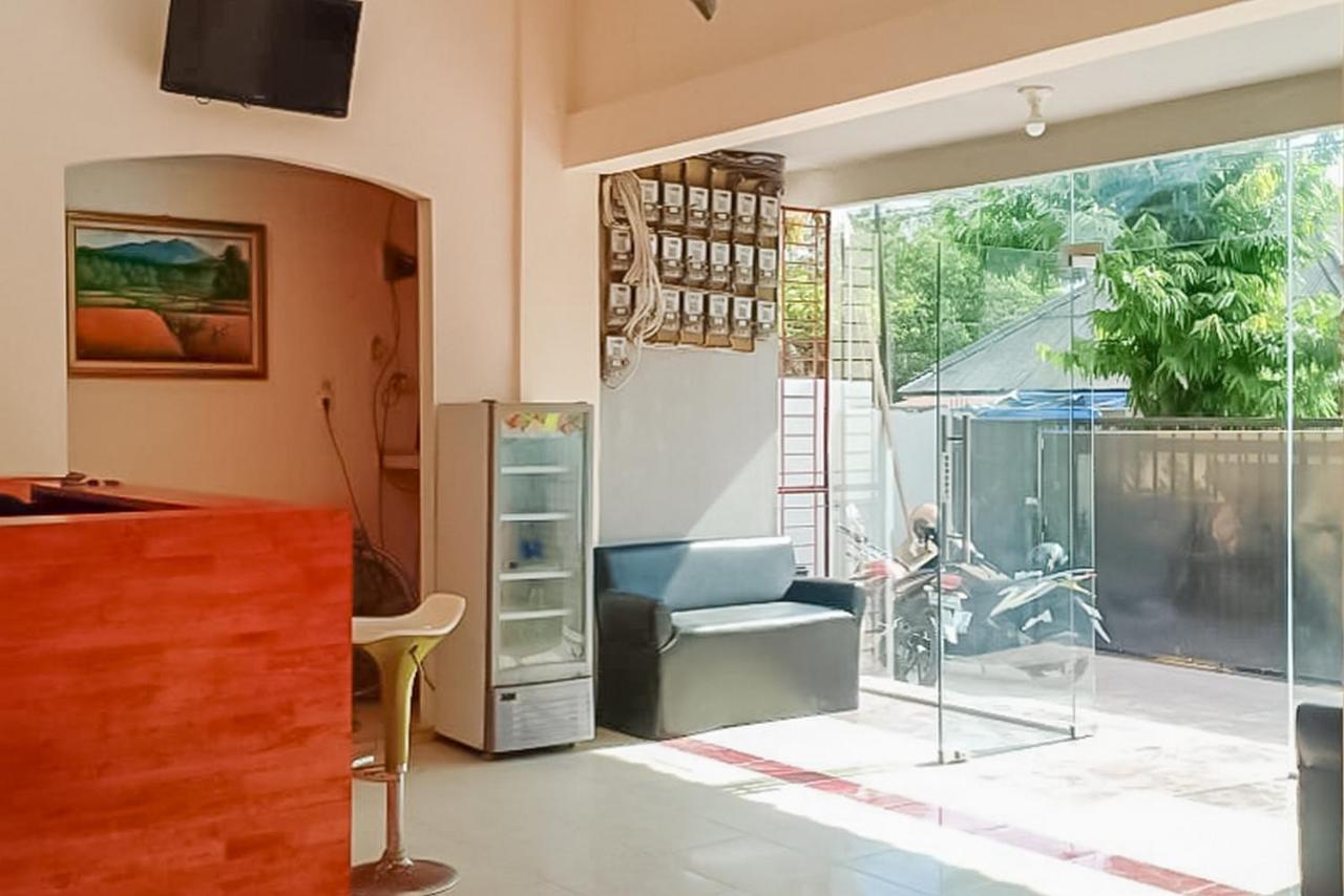 Waringin Residence Redpartner Medan Exteriör bild