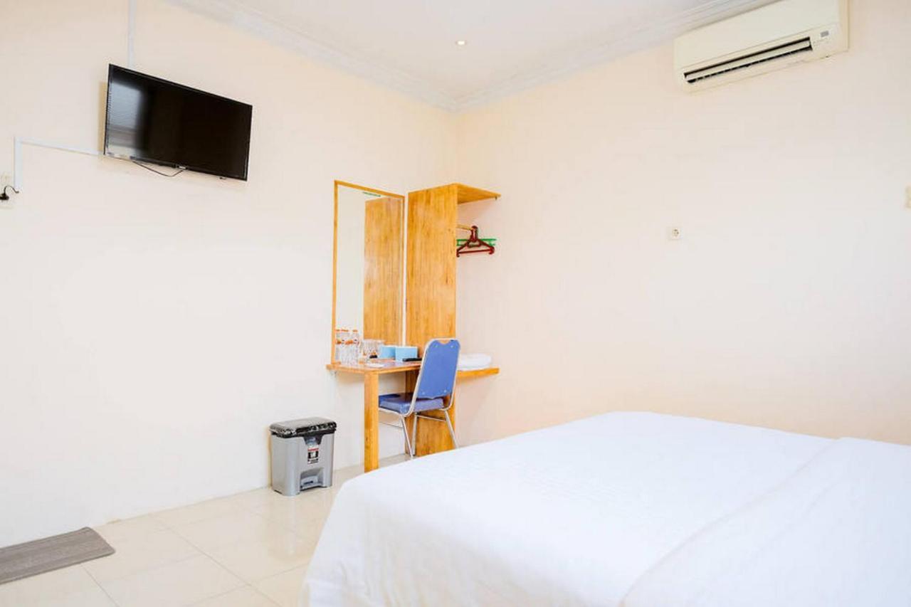 Waringin Residence Redpartner Medan Exteriör bild